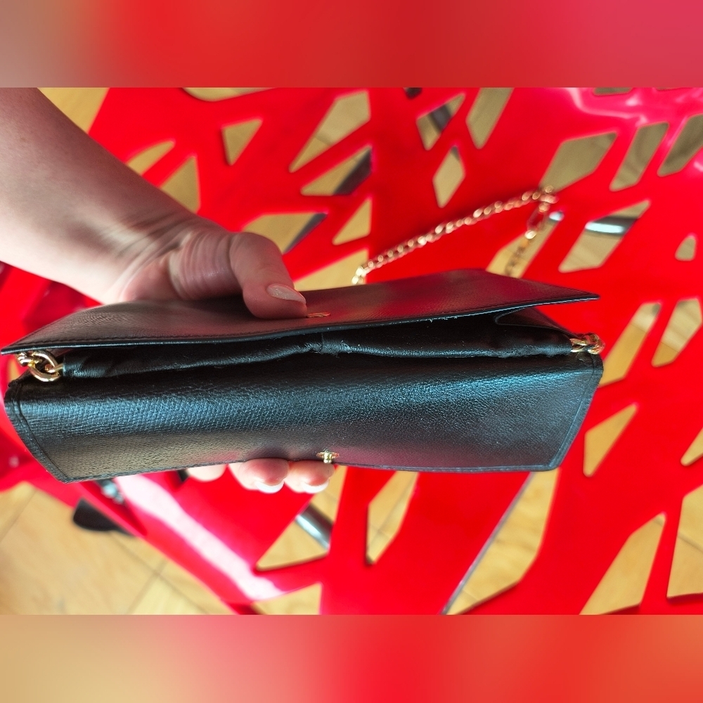 Vintage Chanel Wallet Upsycled With Unbrended Chain - Picture 9 of 16